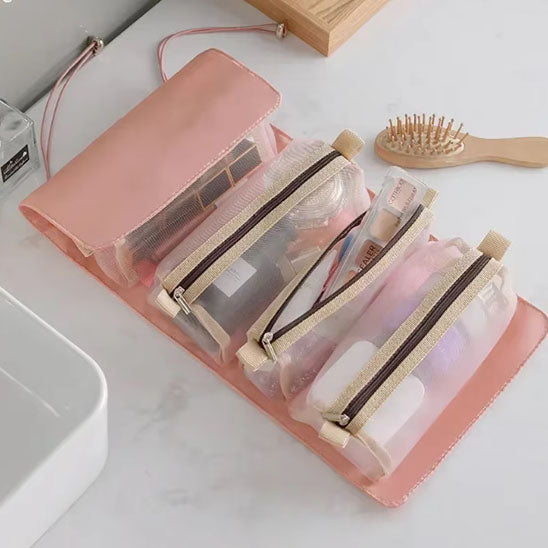 La Trousse à Maquillage Ultime pour Voyageuses Stylées.