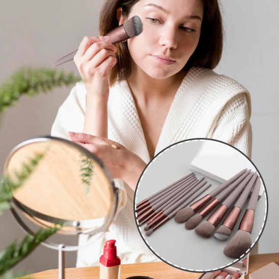 Ensemble de pinceaux de maquillage doux pour femme : L'essentiel pour un maquillage parfait.